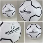 kolaż z czterech zdjęć z piłką białą z nadrukiem GOALMAKERS