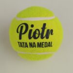 piłka tenisowa, klasyczna, żołta, z czarnym nadrukiem-życzenia